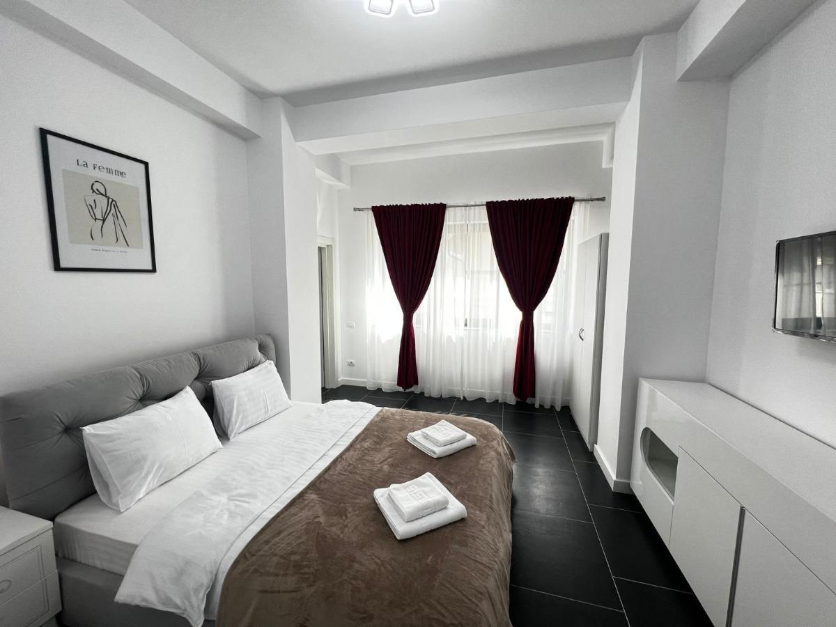 Cozy Aparthotel - Central City Suceava Exteriör bild
