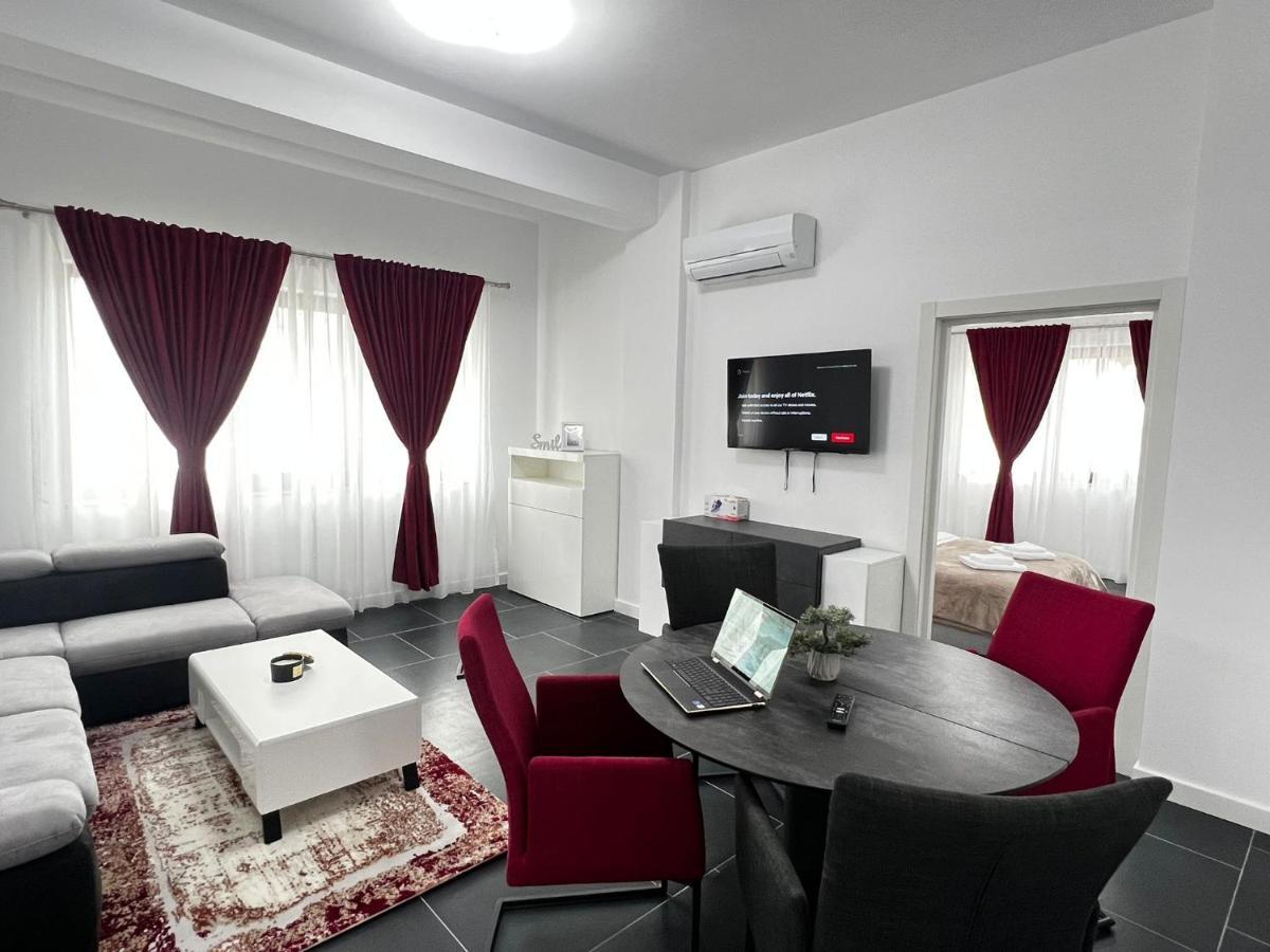 Cozy Aparthotel - Central City Suceava Exteriör bild