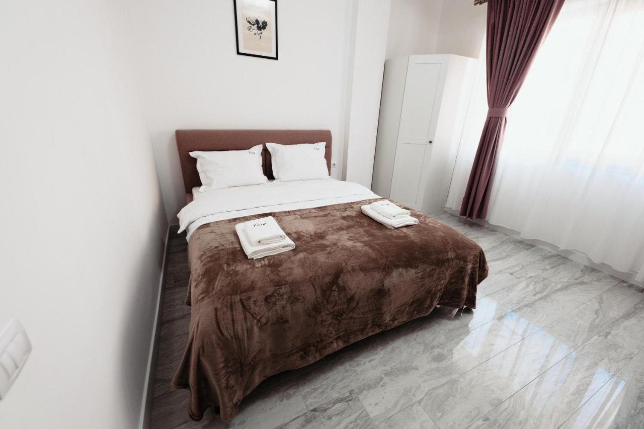 Cozy Aparthotel - Central City Suceava Exteriör bild